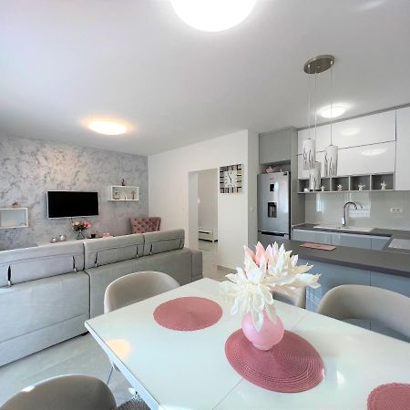 Apartment Макарска Экстерьер фото
